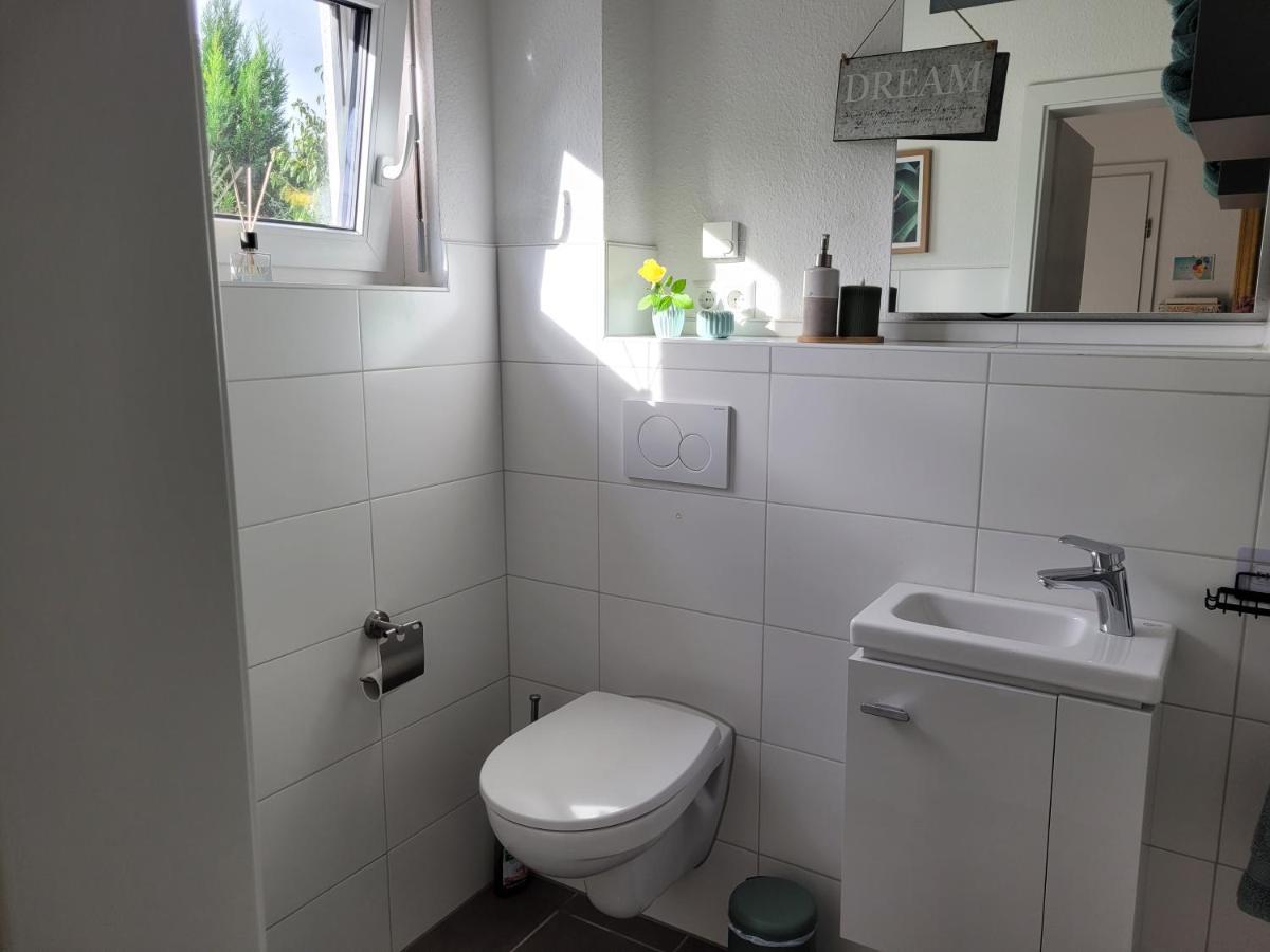 Lin'S Place - Private Room With Bath Near Fair Hannover Exterior photo